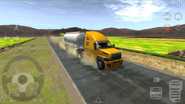 ʵģ°(Truck Simulator Real) v0.9 ׿ 3