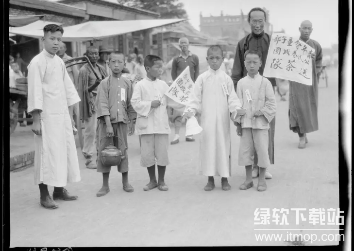 一万张历史老照片合集：高清还原百年历史瞬间