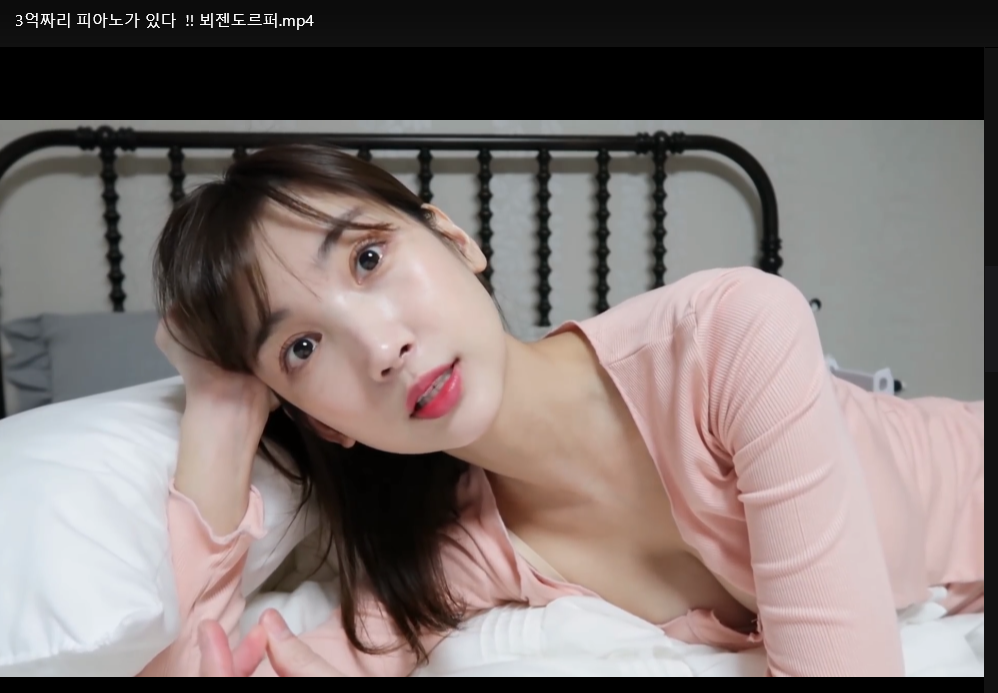 美女老师钢琴教学课程：零基础成人速成课+流行曲目实战
