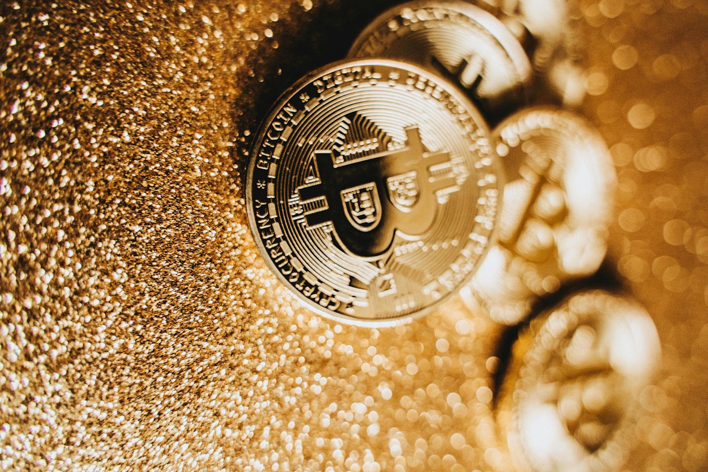 比特币是数字黄金,以太币是什么?为什么可以驱动智能合约运行?