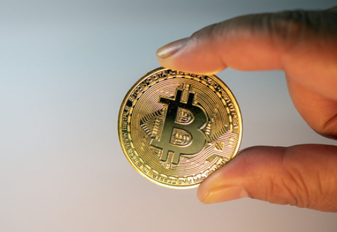 比特币震荡整理信号增强？加密市场多头动能是否回归？