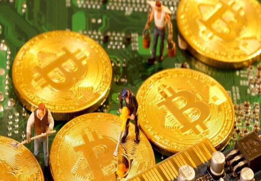 比特币作为长期投资价值大吗？短期市场波动风险怎么样？