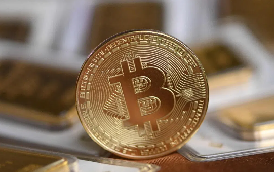 地缘缓和后比特币为何震荡？ETF资金回流是短期现象吗？